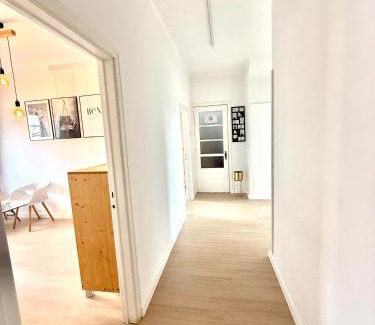 Se Nova Apartment | Self-Check in Sunny & Charming Apt