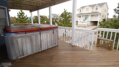 Ocean Sands House | Semi-Oceanfront, Rec Room, Close to beach, Pool, OS1D, Sea Senorita