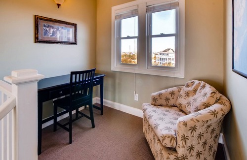 Wind Over Waves House | Semi-Soundfront Dog Friendly w/Pool, Hot Tub, Game Room, Community Boat Ramp
