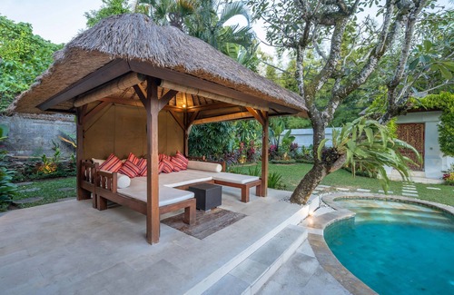Dyanapura Villa | SEMINYAK 7 BEDROOM/9 BEDS, GREAT VALUE