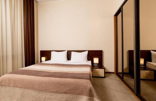 Afanasivsʹkyy Yar Apartment | Senator City Center