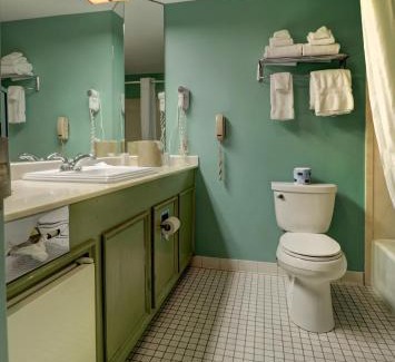 Augusta Hotel | Senator Inn & Spa
