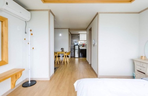 Seogwipo City House | Seogwipo Donnaeko Pension