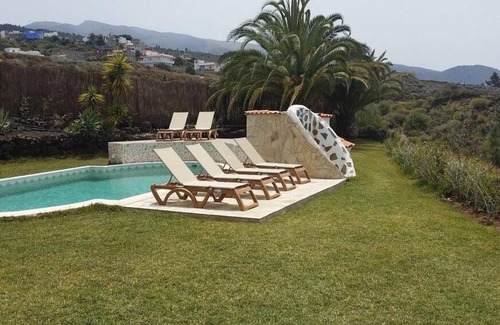 Chio Villa | Separate vacation home on finca 4 bedrooms 3 bathrooms/8 pers.(max 10)