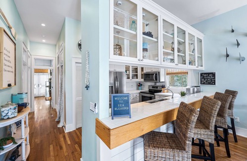 Frangista Beach Cottage | Sept-Oct Reduced!*Pool Access*Beach Gear Included!