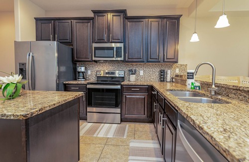 Reunion House | September Special! 4BR Resort Villa | Pool + Gym Near Disney