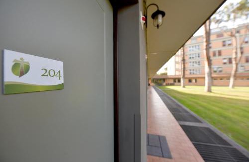 Quartiere XX Ardeatino Hotel | Serafico Guesthouse