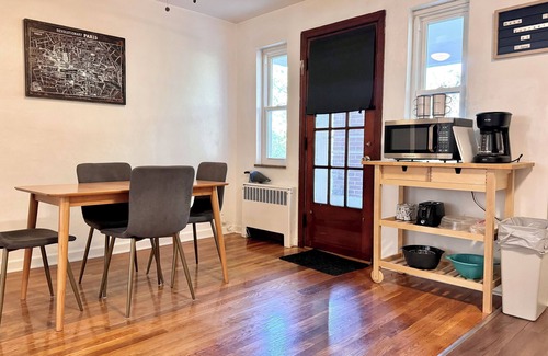 Westwood Apartment | Serene 2-bedroom apartment with AC in charming Cincinnati