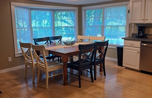 Whiteville Apartment | Serene 3-bed, 3-bath apartment with AC in charming Whiteville