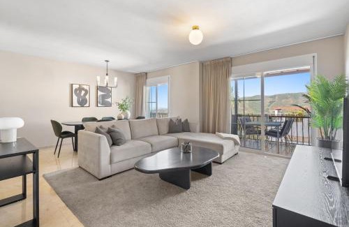 Istan Apartment | Serene Apartment near Marbella Lake Views RDR495