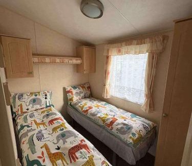 Winestead House | Serene Cabin Retreat in Hull