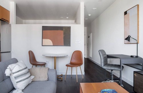 Broadway Apartment | Serene Capitol Hill 1BR w/Bike Storage & BBQ, nr Bars, by Blueground