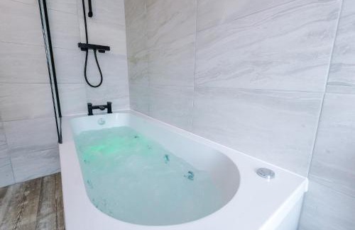 Hoole House | Serene & Contemporary Hoole House