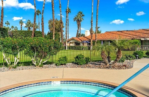 Palm Desert Condo | Serene Desert Getaway on Del Sol 2 bedroom + den