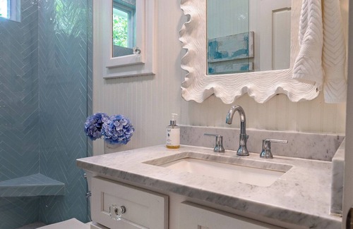 Montrose House | Serene & elegant Montrose home with private Yoga Studio and TV in every bedroom