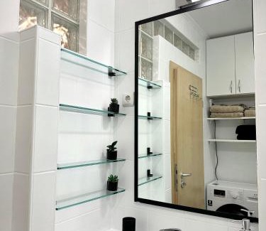 Ferencvaros Apartment | Serene Garden View Suite