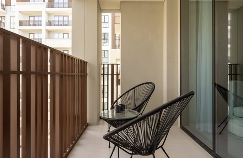 Dubai Apartment | Serene Hideaway w/Top Facilities in Creek Beach