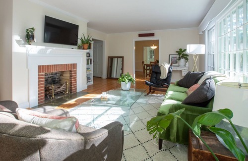 Charlottesville House | Serene, Historic Hideaway in Charlottesville