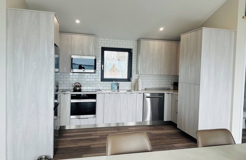Picton Cottage | Serene Lake Ontario cottage, overlooks (kayak to) sandbank beach. Private oasis.