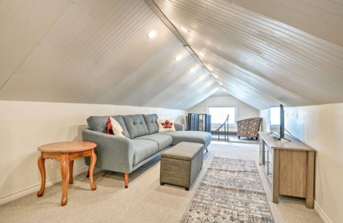 Town of Essex Cottage | Serene Lakeside living! A charming three bedroom one bath cottage