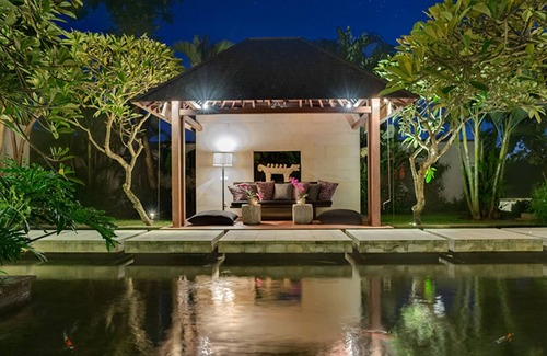 Batu Bolong Villa | Serene Luxury Retreat with Poolside Bliss – Villa 1097