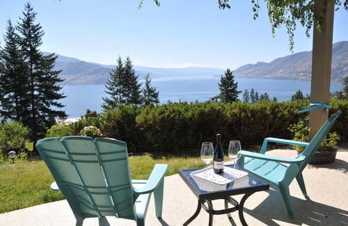 Central Okanagan House | Serene, modern suite with spectacular lake views