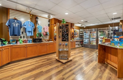 South Lake Tahoe Hotel | Serene Retreat in South Lake Tahoe! Swimming Pool, Kitchenette!