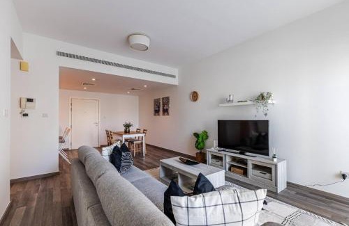 The Greens Apartment | Serene & Spacious 1BR The Greens