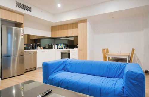 Adelaide Central Business District Apartment | Serene Stay - 1BR Apt with Pool, Gym, Steam & Sauna