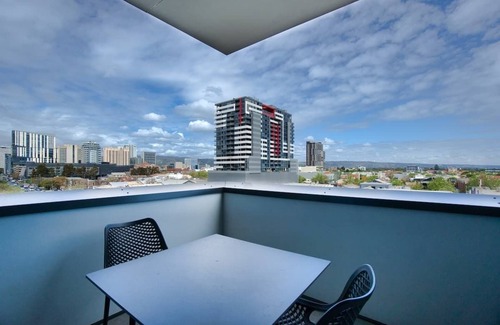 Adelaide Central Business District Apartment | Serene Stay - 1BR Apt with Pool, Gym, Steam & Sauna