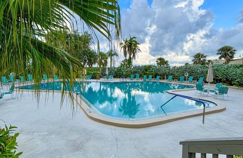 Vamo Apartment | Serene Stay at Pelican Cove