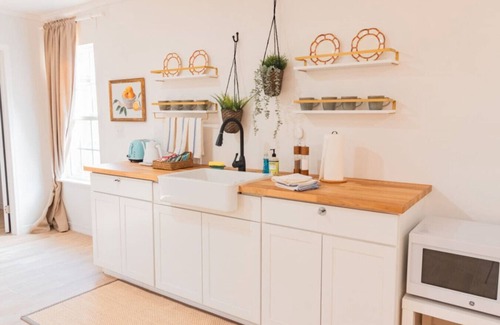 East Memphis House | Serene Studio Getaway