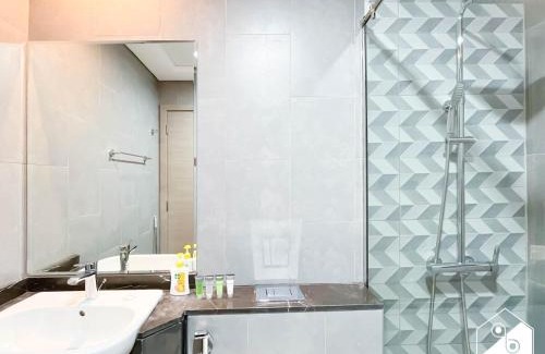 Jadaf Apartment | Serene Studio with Views in Al Waleed Garden 2