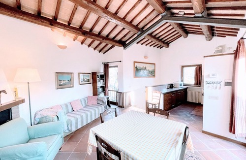 Strettura House | Serene Tuscan Retreat with Breathtaking Views