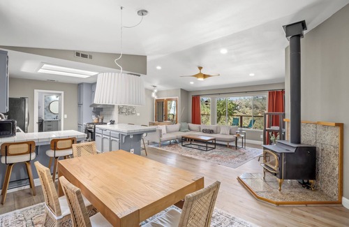 Oakhurst House | Serene Views with Hot Tub, BBQ, Fire Pit, Game Room