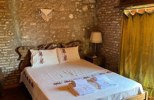 Ayvalik Hotel | Serenita Taş Konak Otel