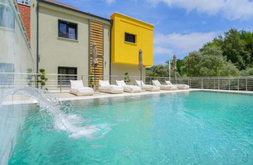 Golden Beach Apartment | Serenity Apartments