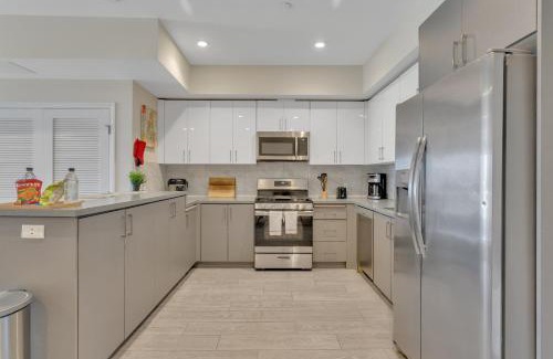 Los Angeles Apartment | Serenity Escapes Condos