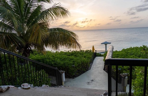Sugar Loaf Settlement House | Serenity of San Salvador, Bahamas
