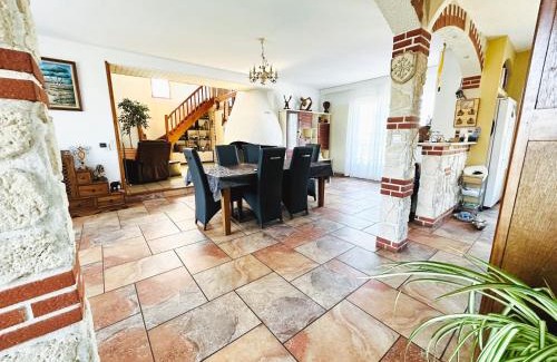 Viviers-les-Montagnes Villa | Serinity Villa - Piscine - proche Castres