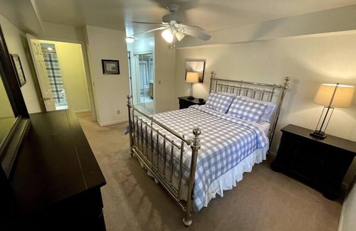 Oshkosh Apartment | Serviced Apartment Steps From The Fox River