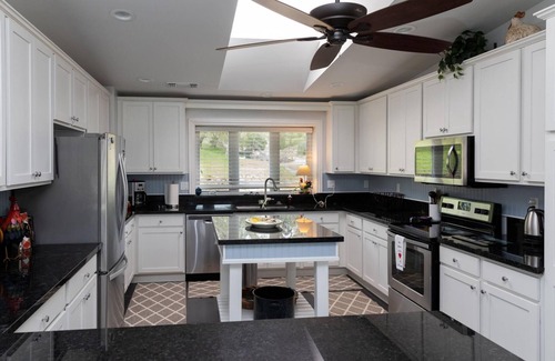 San Luis Obispo House | Seven Oaks Ranch Pine House