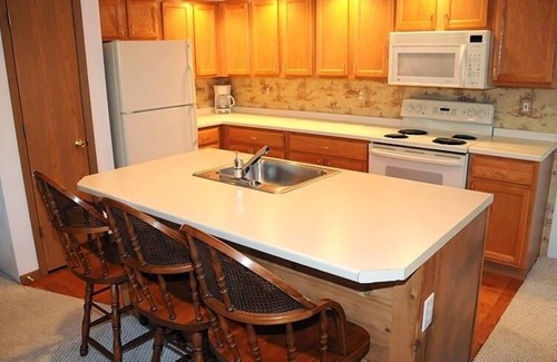 Seven Springs Condo | Seven Springs 4 BR Premium Condo, Deck with Views by RedAwning - Save 10% on 3 Nights, 15% on 5 Nights!