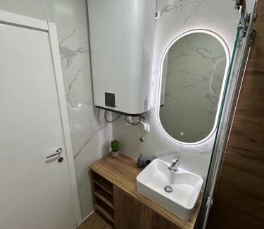 Zvezdara Apartment | Seventh Oasis Apartment