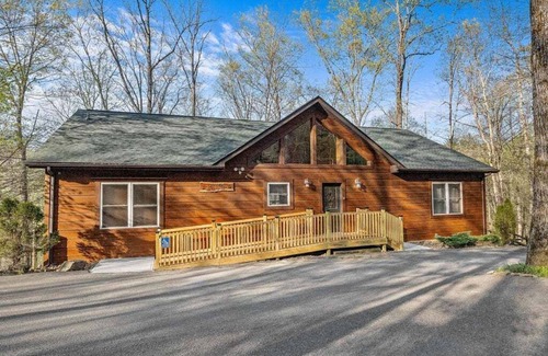 Gatlinburg - Pigeon Forge Villa | Sevierville 127 - Seven Bedroom Villa, Sleeps 14