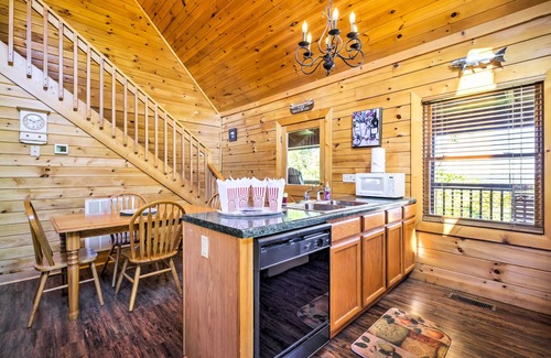 Sevierville Cabin | Sevierville Retreat: Private Hot Tub & Lake Views!