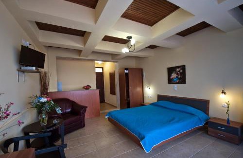 Neos Marmaras Apartment | Seydnaya Apartments & Studios