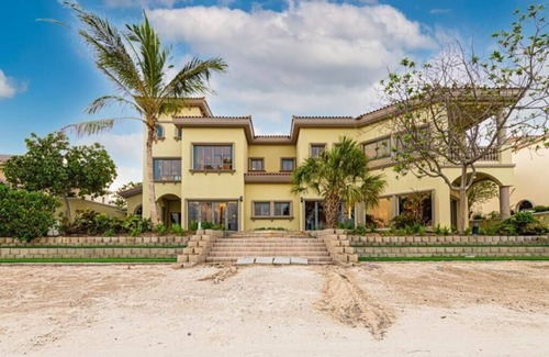 Palm Jumeirah Villa | Sezavi huge and luxury villa with stunning views!