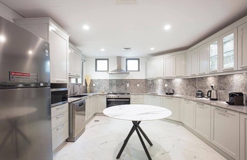 Palm Jumeirah Villa | Sezavi villa. Frond O. 5 bedrooms