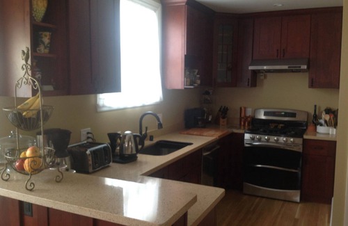 Mount Davidson Manor Apartment | SF 3 Bedroom House, 1.5 Bath. Ample free parking & view of the Pacific